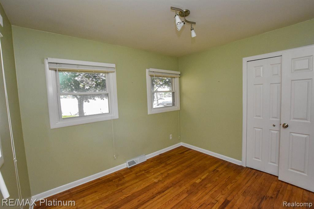 8452 WOODLAND SHORE Drive, Brighton, MI 48114 — Photo 42