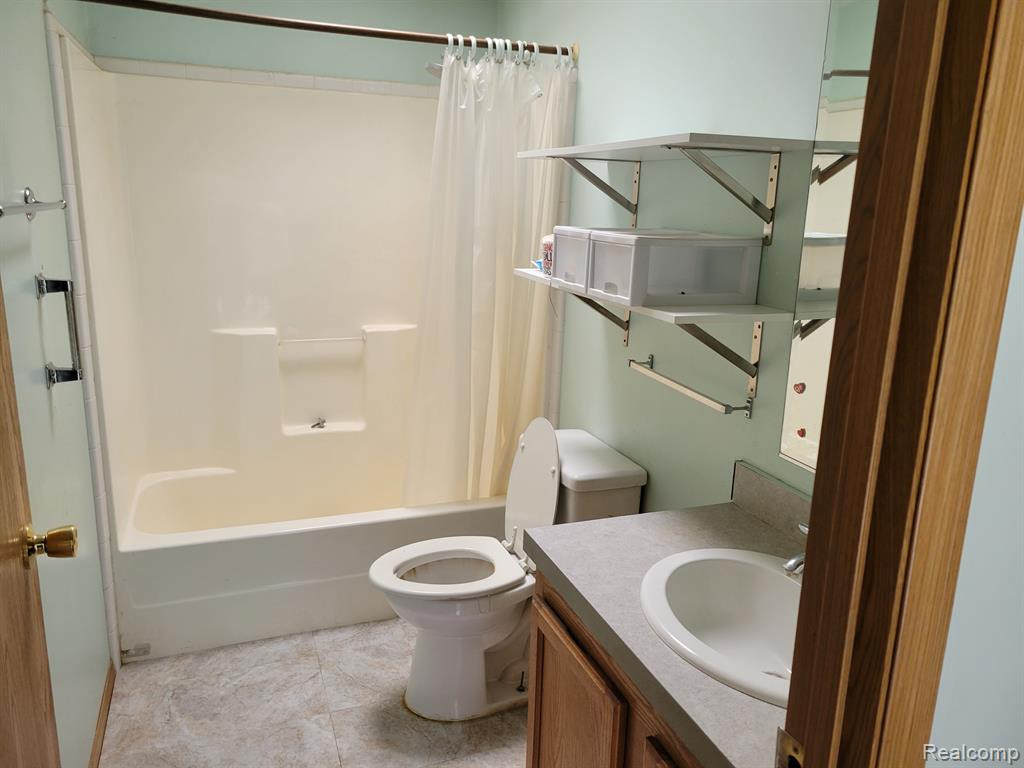6592 BOWERS Road, Imlay City, MI 48444 — Photo 8