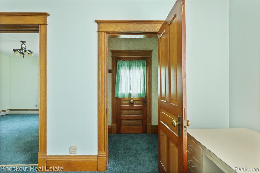 8030 E HOLLAND Road, Saginaw, MI 48601 — Photo 7