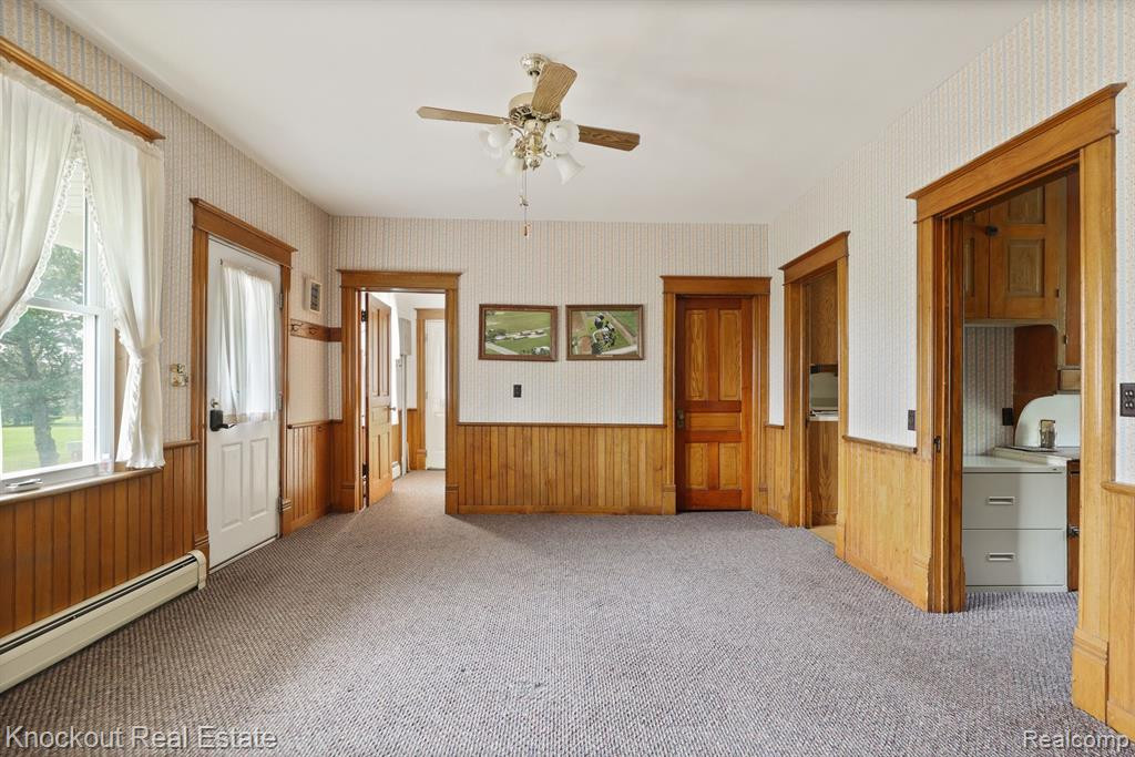 8030 E HOLLAND Road, Saginaw, MI 48601 — Photo 17