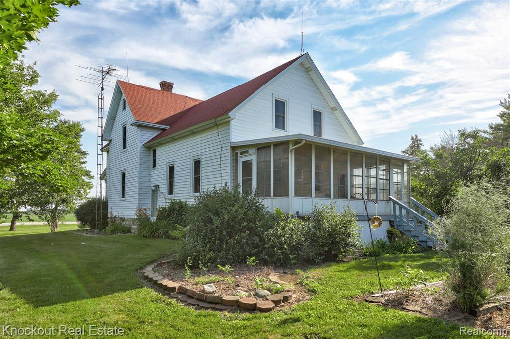 8030 E HOLLAND Road, Saginaw, MI 48601 — Photo 41