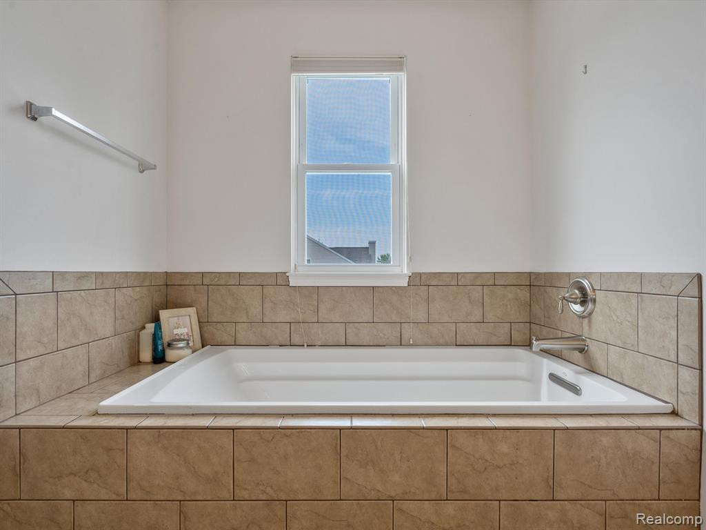 3746 ARCADIA Drive, Ann Arbor, MI 48108 — Photo 27