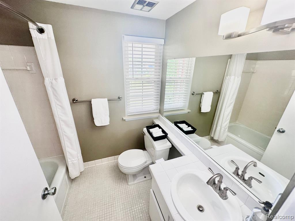 24770 OLDE ORCHARD Street, Novi, MI — Photo 25