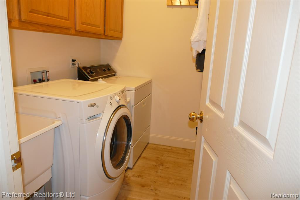 6959 KENNESAW Road, Canton, MI 48187 — Photo 22
