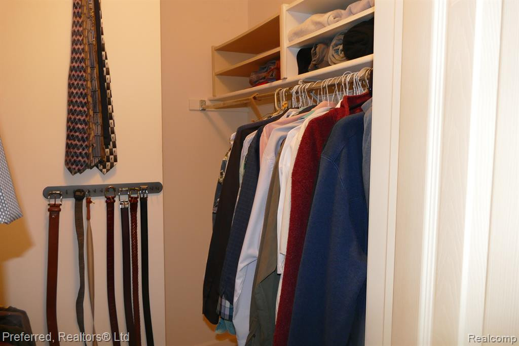 6959 KENNESAW Road, Canton, MI 48187 — Photo 27