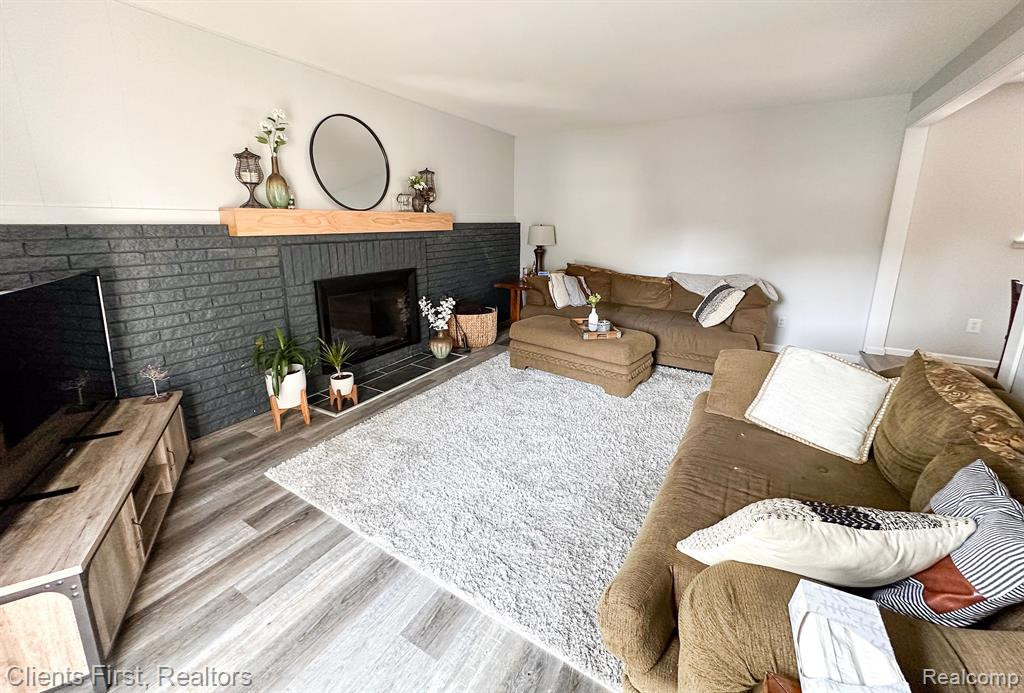 8355 ORHAN Street, Canton, MI 48187 — Photo 9