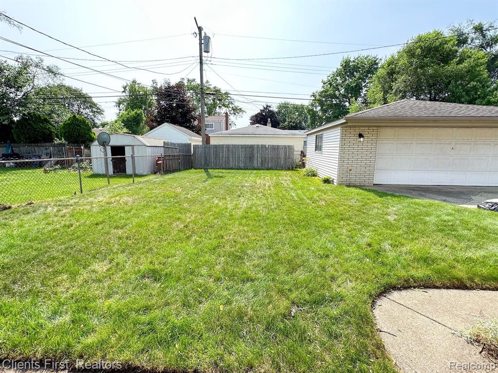 8355 ORHAN Street, Canton, MI 48187 — Photo 24