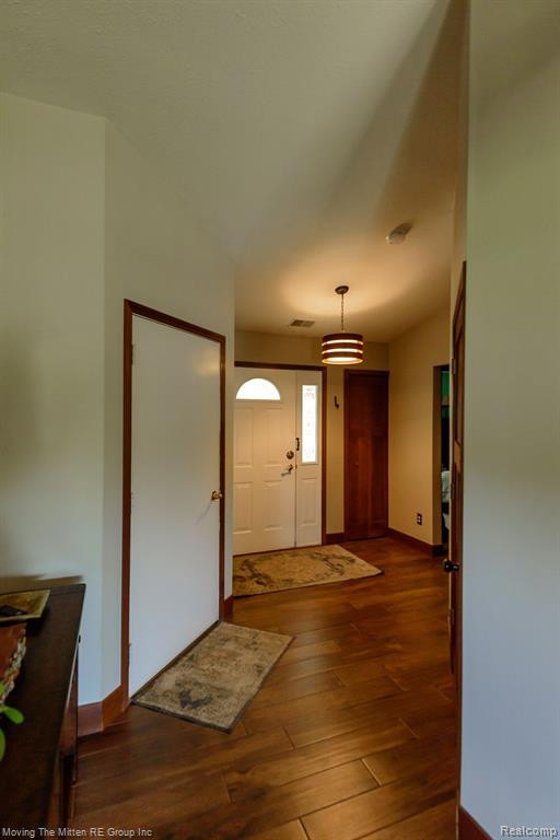 9564 WHEATGRASS Lane, Van Buren, MI 48111 — Photo 2