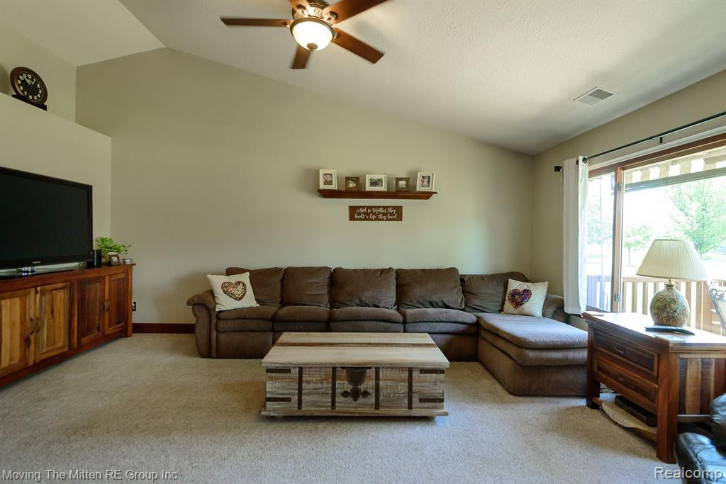 9564 WHEATGRASS Lane, Van Buren, MI 48111 — Photo 5