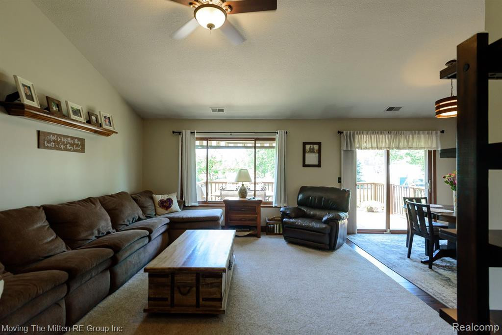 9564 WHEATGRASS Lane, Van Buren, MI 48111 — Photo 6