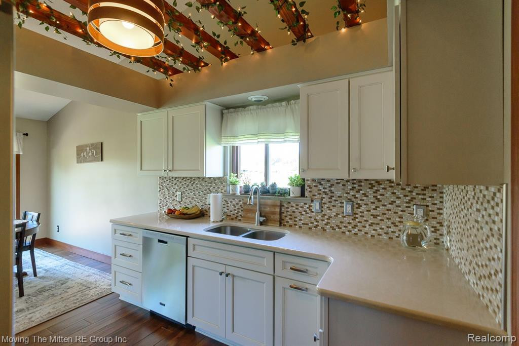 9564 WHEATGRASS Lane, Van Buren, MI 48111 — Photo 12