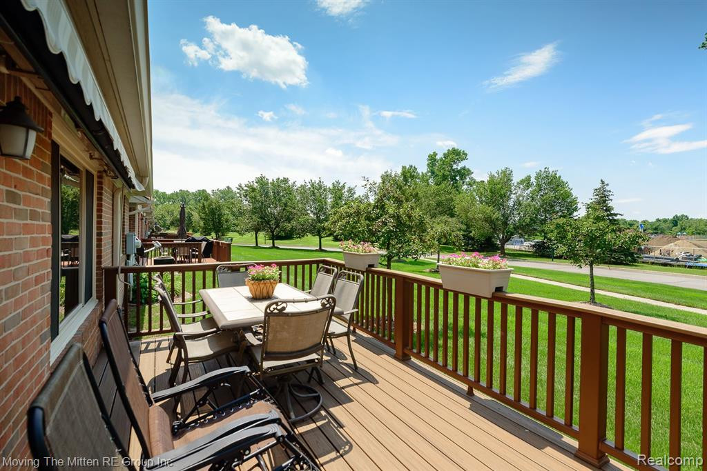 9564 WHEATGRASS Lane, Van Buren, MI 48111 — Photo 32