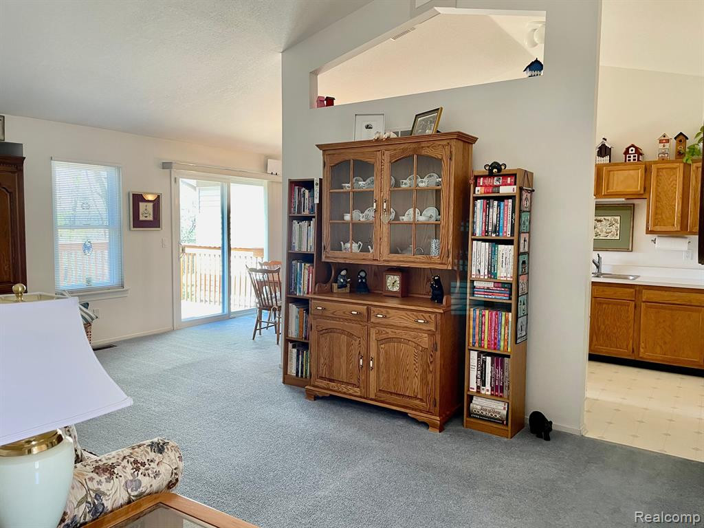 6821 DEERHURST Drive, Westland, MI — Photo 3