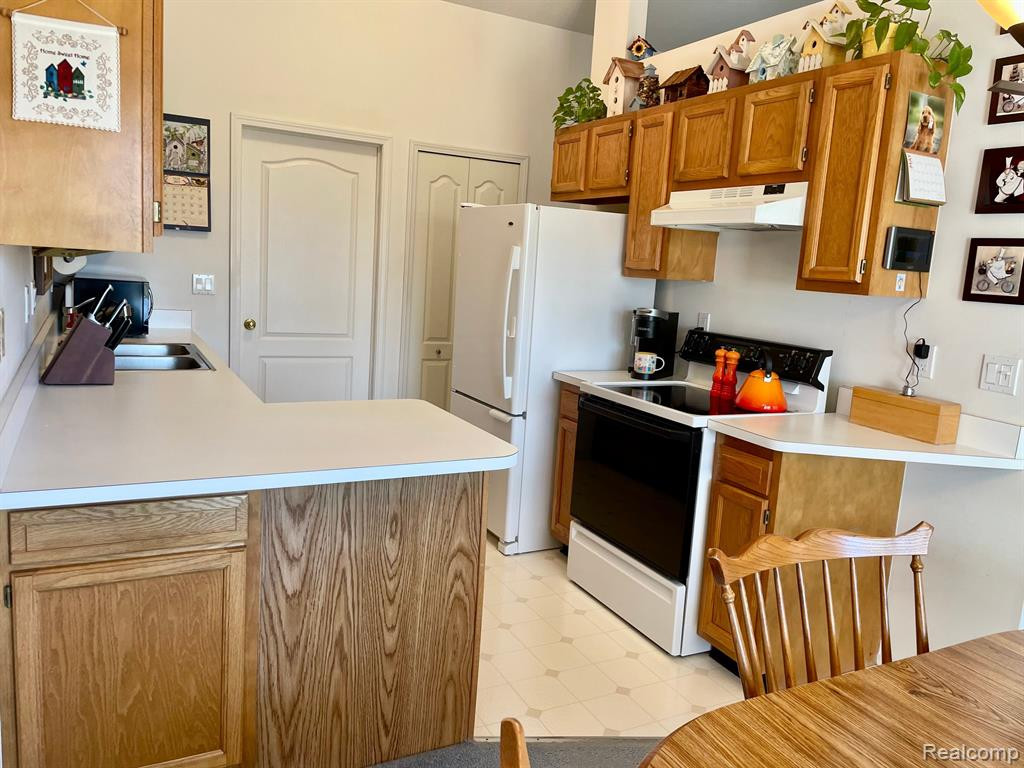 6821 DEERHURST Drive, Westland, MI — Photo 5