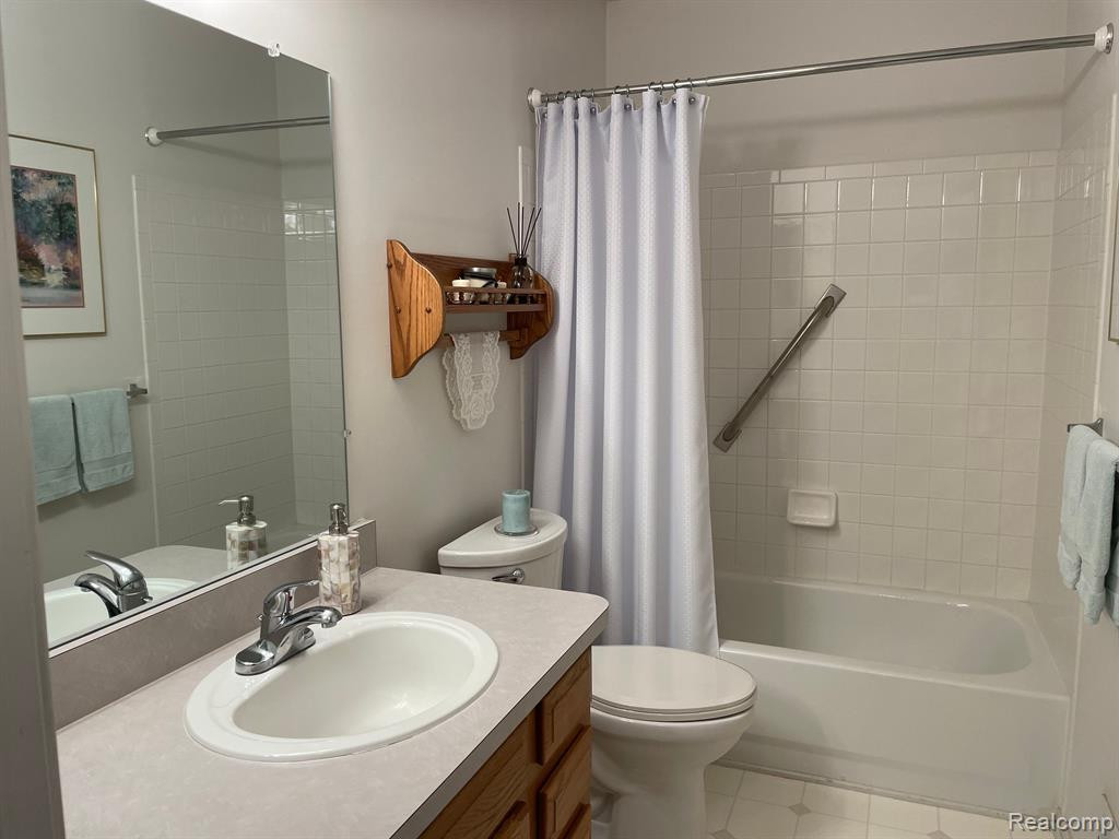 6821 DEERHURST Drive, Westland, MI — Photo 9