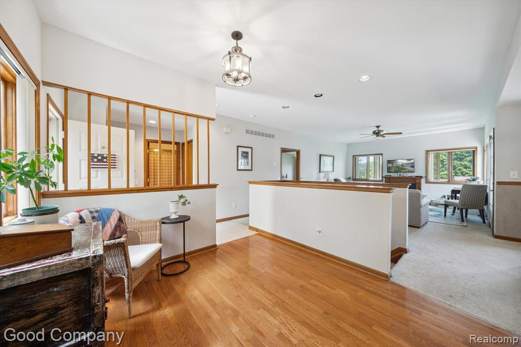 35100 HILLSIDE Drive, Farmington Hills, MI 48335 — Photo 11