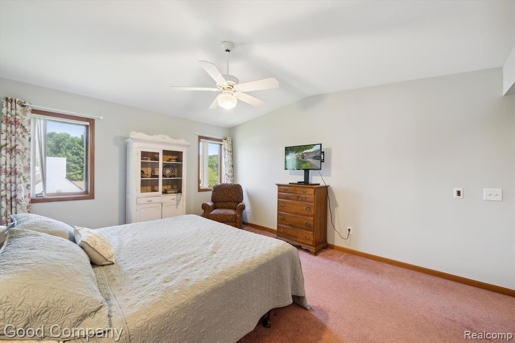 35100 HILLSIDE Drive, Farmington Hills, MI 48335 — Photo 31