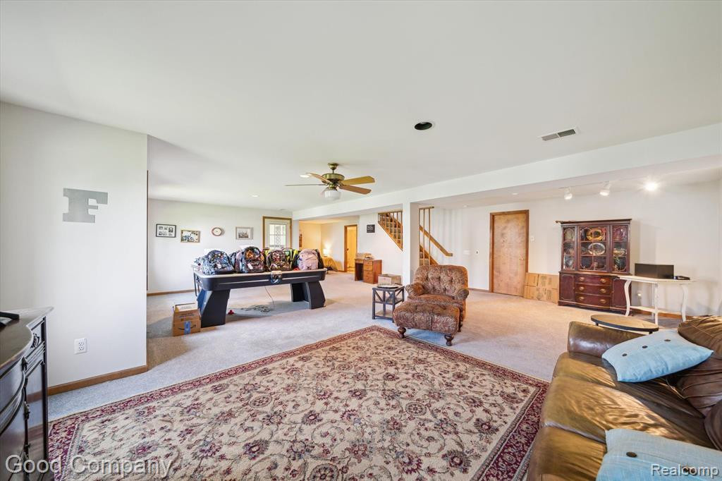 35100 HILLSIDE Drive, Farmington Hills, MI 48335 — Photo 38