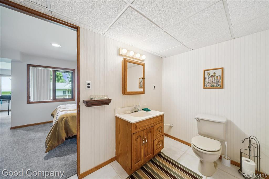 35100 HILLSIDE Drive, Farmington Hills, MI 48335 — Photo 42