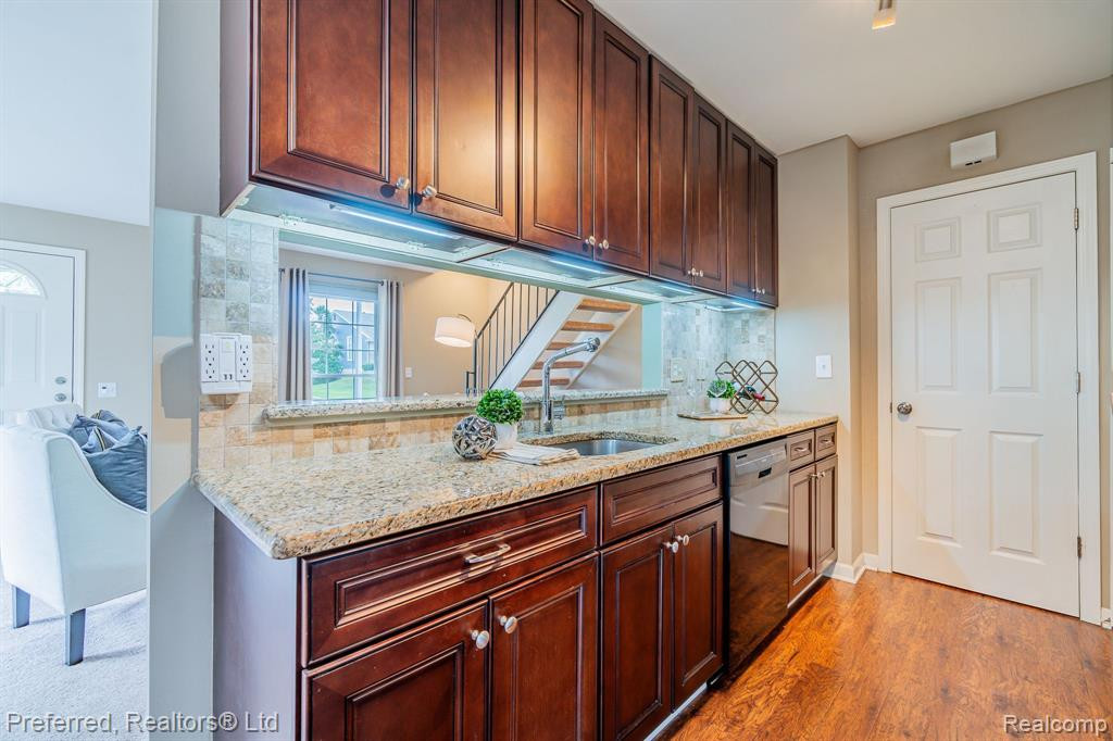 23617 Stonehenge Boulevard, Novi, MI — Photo 13