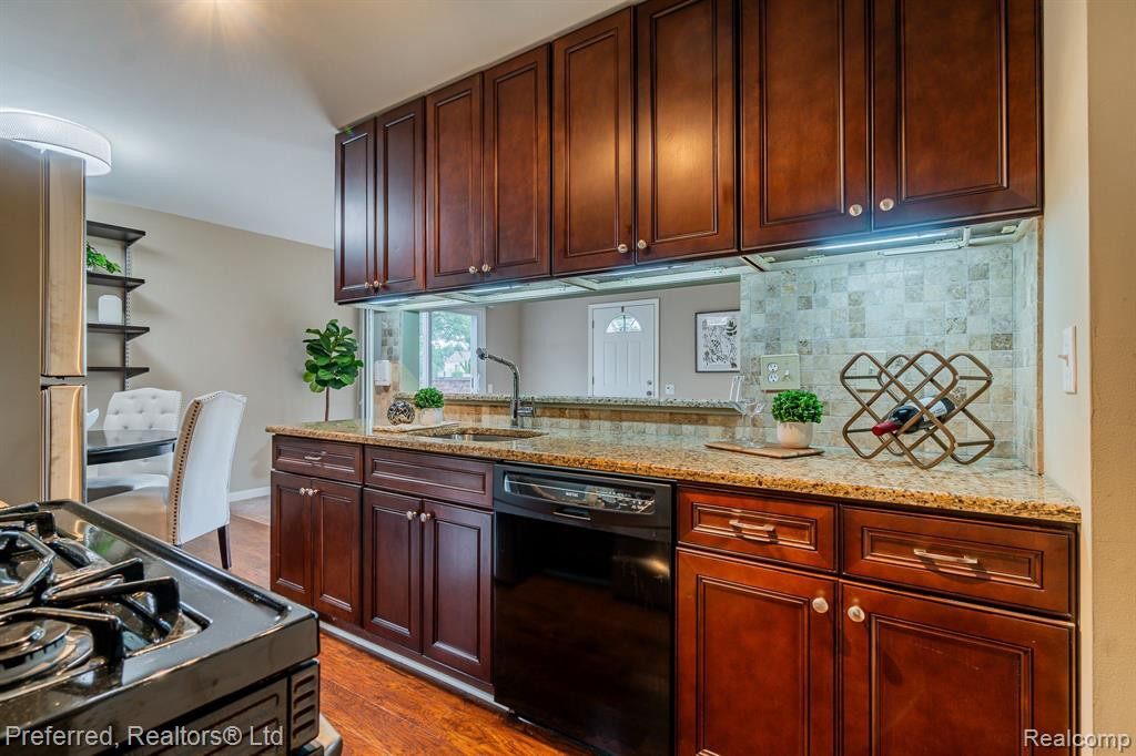 23617 Stonehenge Boulevard, Novi, MI — Photo 14