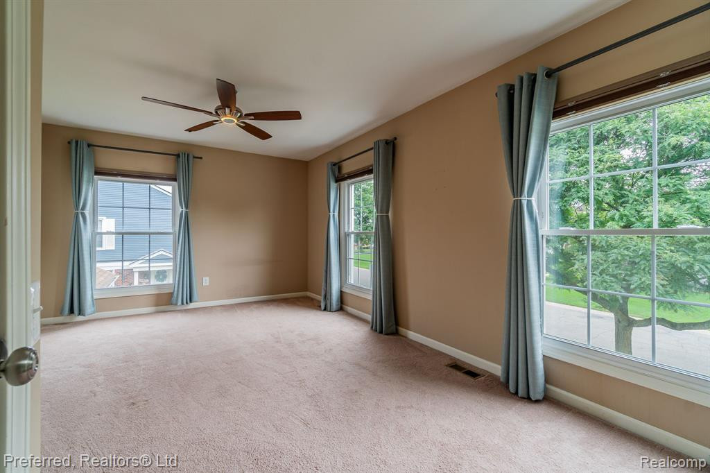 23617 Stonehenge Boulevard, Novi, MI — Photo 16