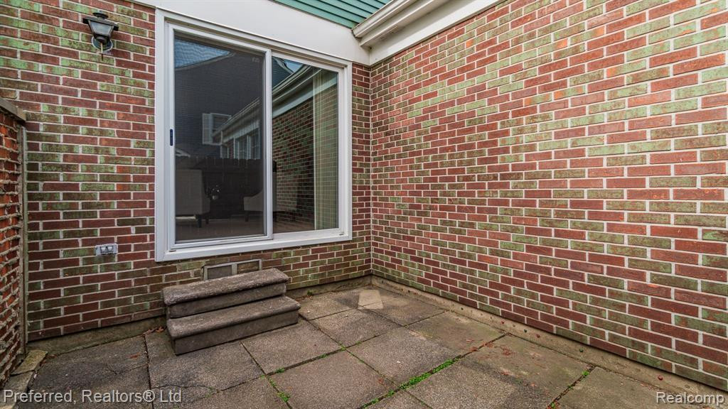 23617 Stonehenge Boulevard, Novi, MI — Photo 23