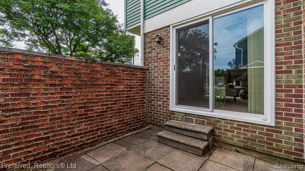 23617 Stonehenge Boulevard, Novi, MI — Photo 24
