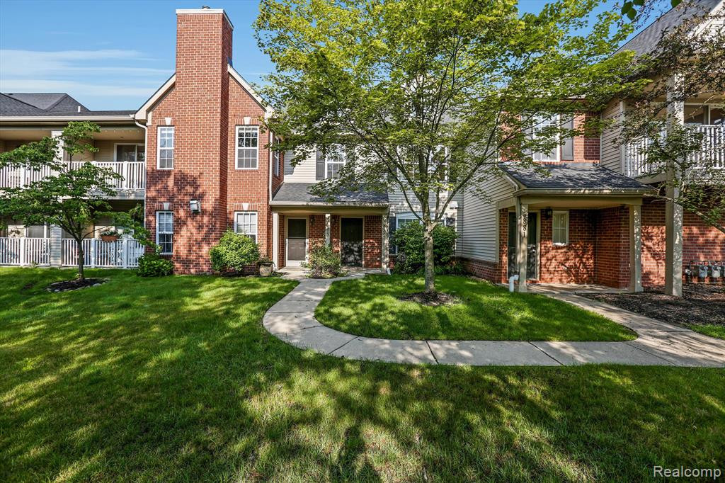 3889 Berkeley Avenue, Canton, MI 48188 — Photo 2