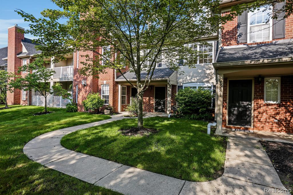 3889 Berkeley Avenue, Canton, MI 48188 — Photo 4