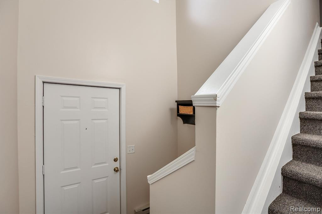 3889 Berkeley Avenue, Canton, MI 48188 — Photo 5