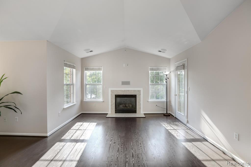 3889 Berkeley Avenue, Canton, MI 48188 — Photo 9