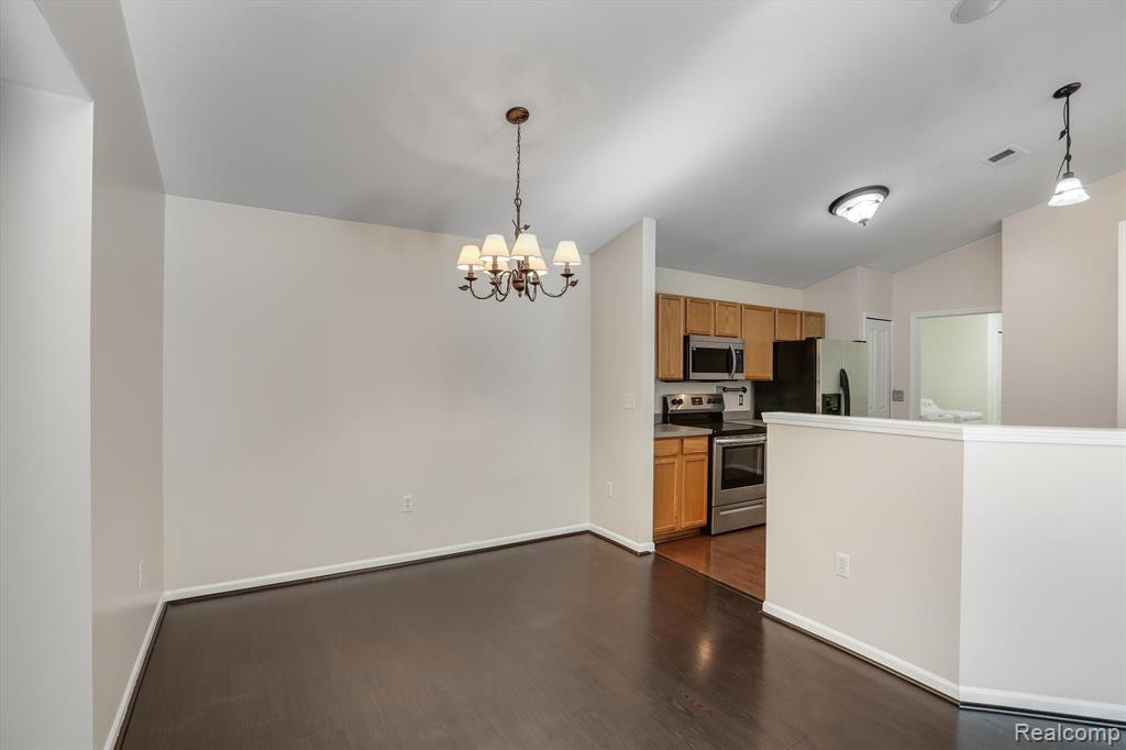 3889 Berkeley Avenue, Canton, MI 48188 — Photo 16