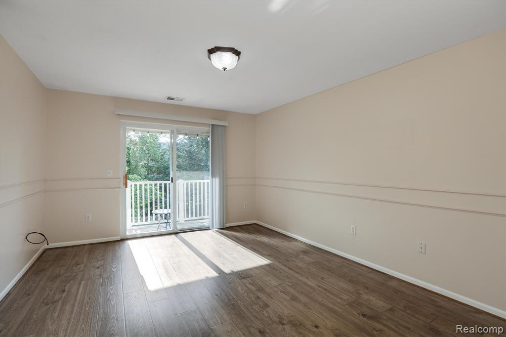 3889 Berkeley Avenue, Canton, MI 48188 — Photo 18