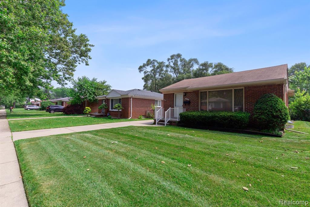 6630 NORBORNE Avenue, Dearborn Heights, MI 48127 — Photo 3