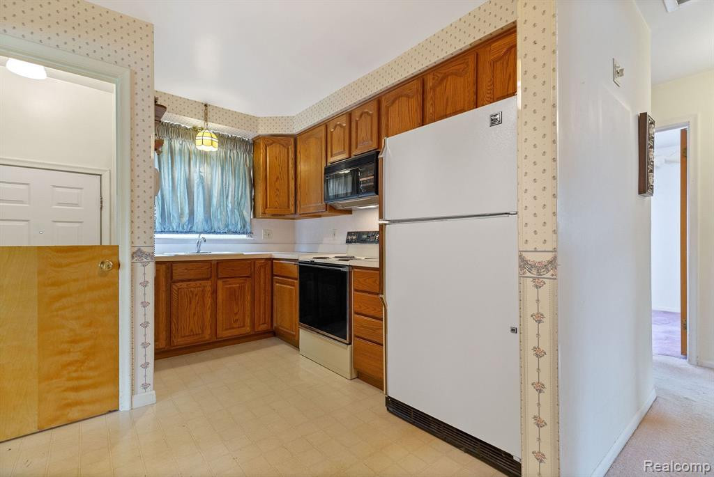 6630 NORBORNE Avenue, Dearborn Heights, MI 48127 — Photo 12
