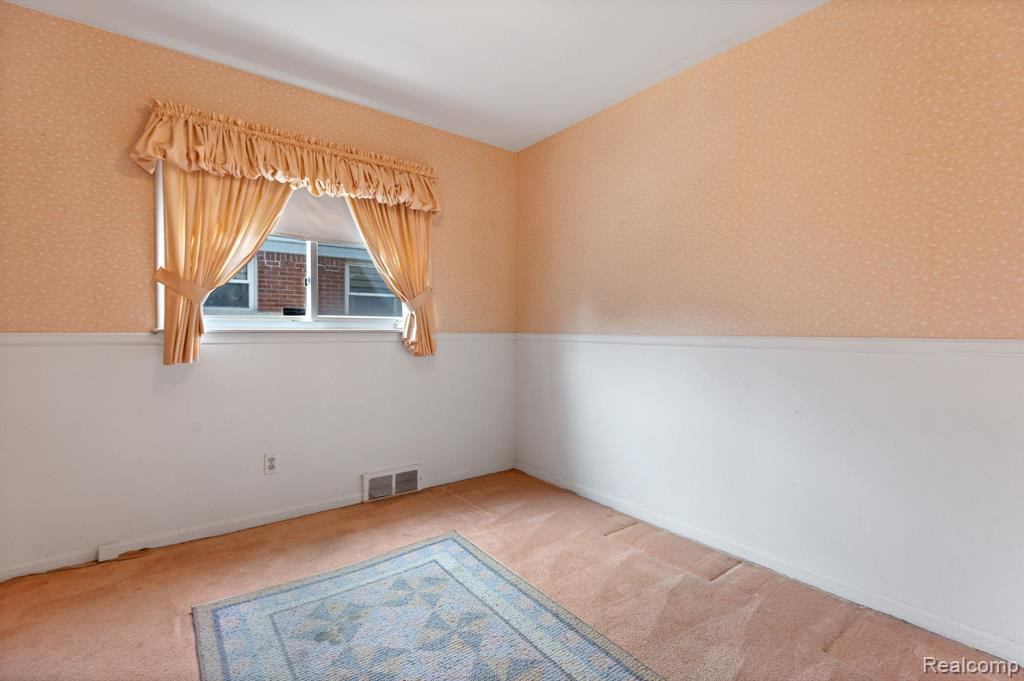 6630 NORBORNE Avenue, Dearborn Heights, MI 48127 — Photo 20
