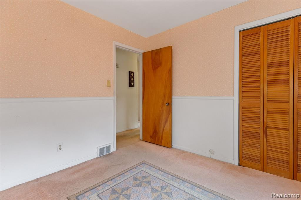 6630 NORBORNE Avenue, Dearborn Heights, MI 48127 — Photo 21