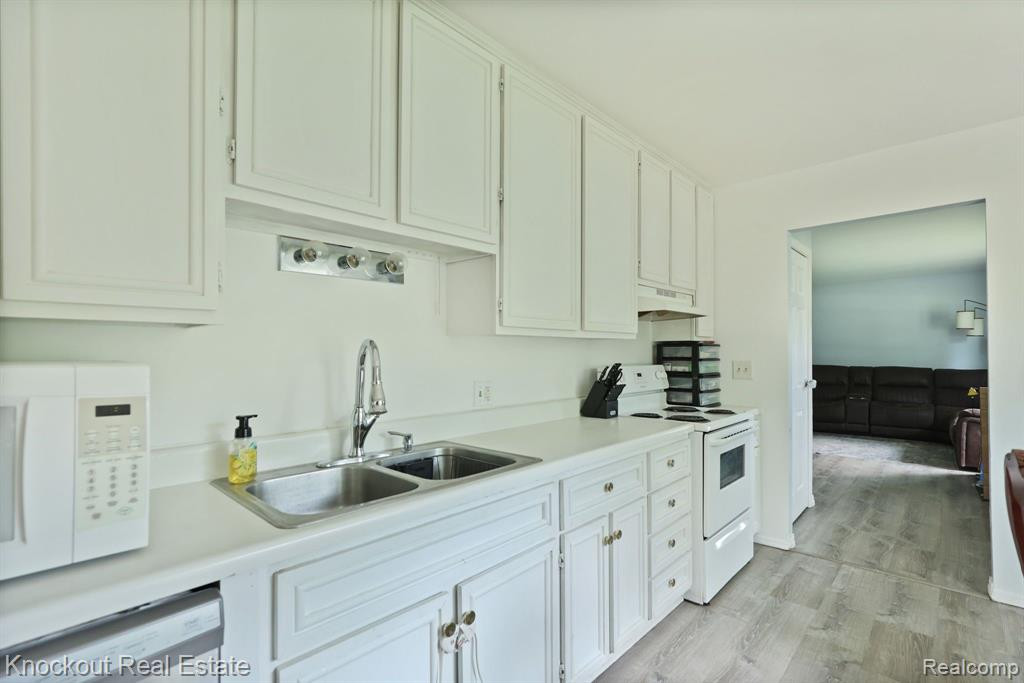 4877 WORTH Street, Millington, MI 48746 — Photo 16