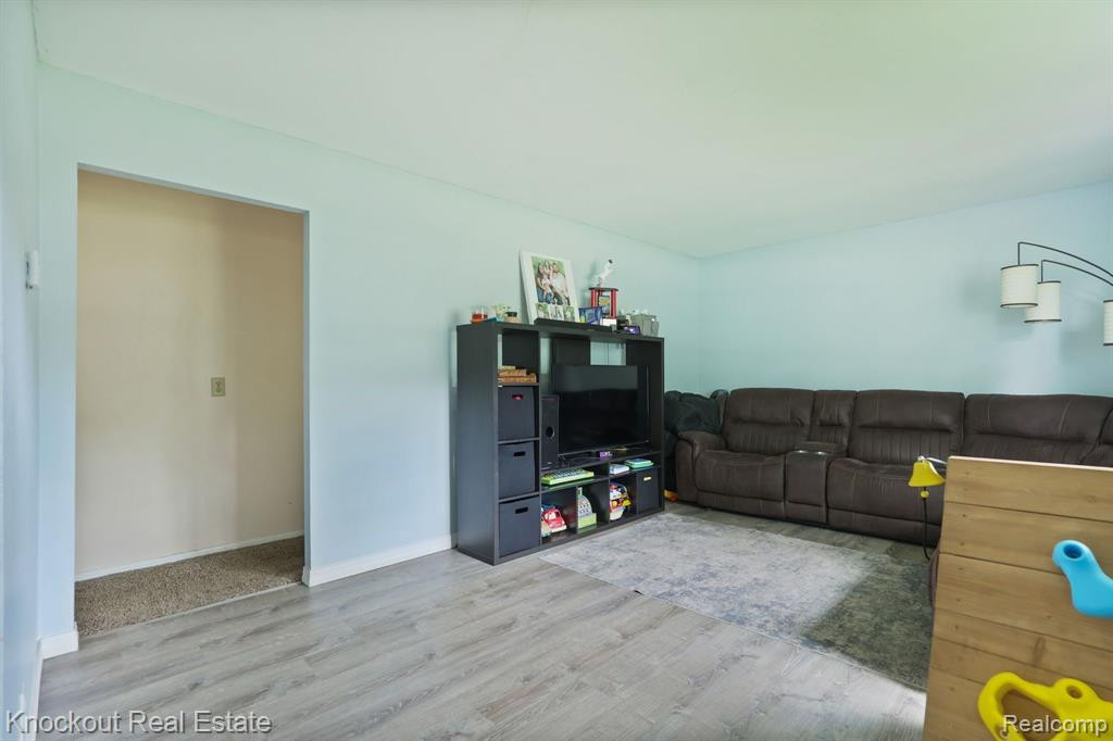 4877 WORTH Street, Millington, MI 48746 — Photo 18