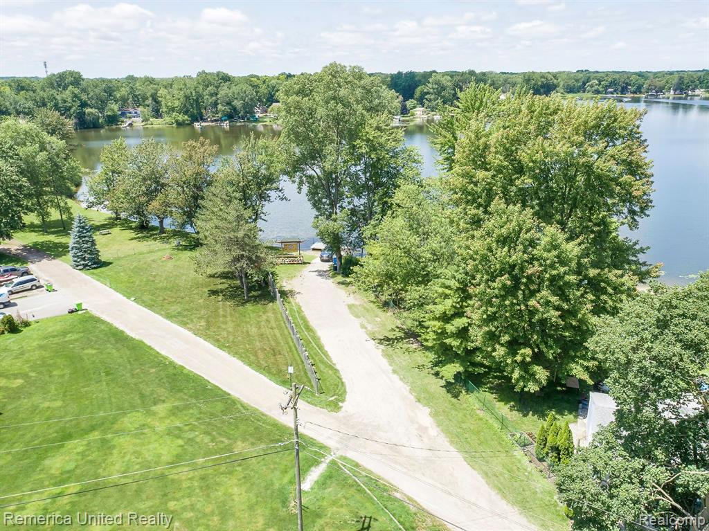 690 6 MILE Road, Whitmore Lake, MI 48189 — Photo 5