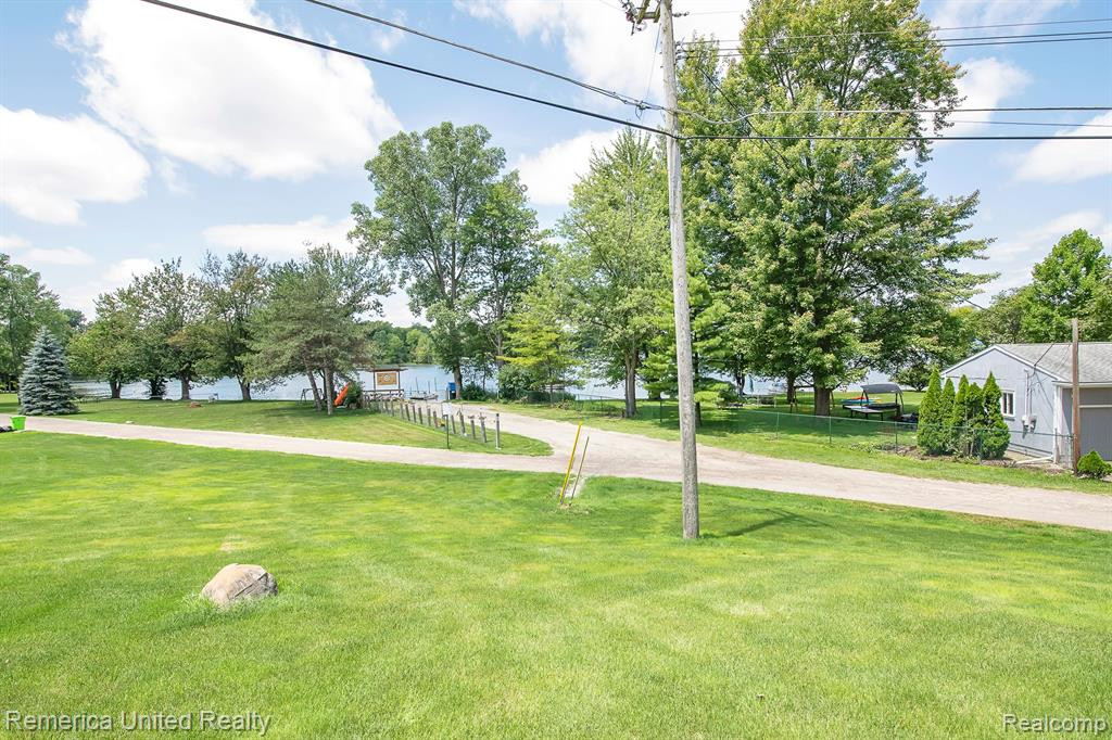 690 6 MILE Road, Whitmore Lake, MI 48189 — Photo 15