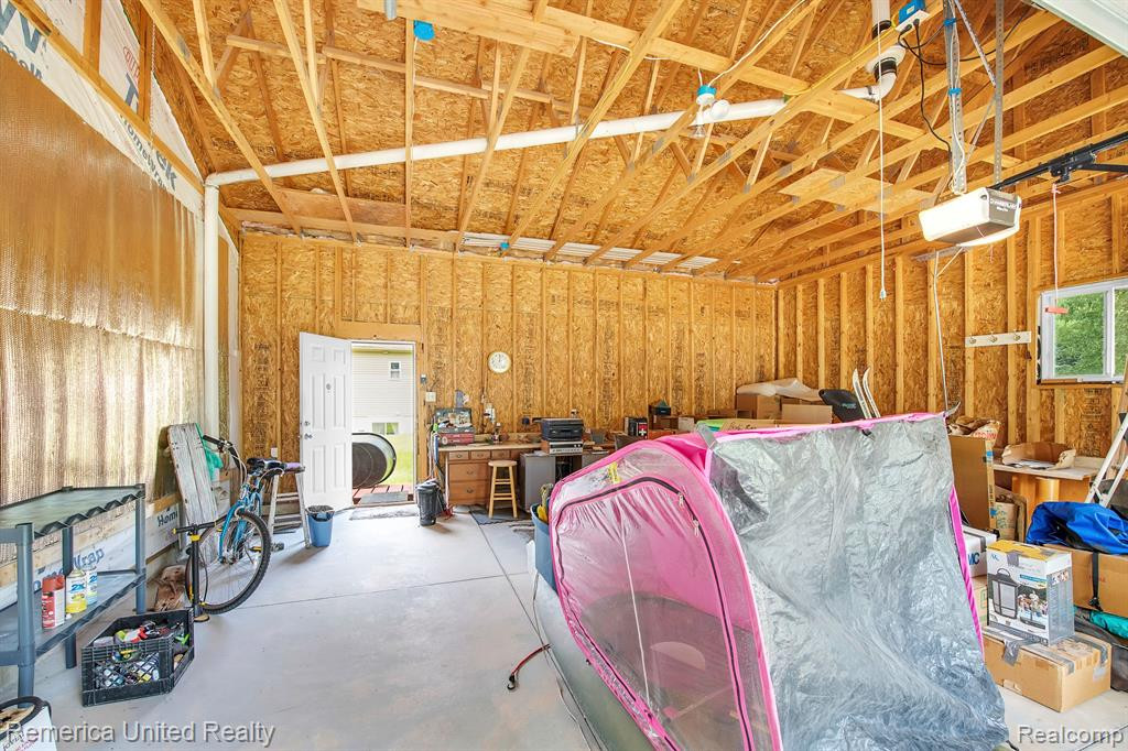 690 6 MILE Road, Whitmore Lake, MI 48189 — Photo 17