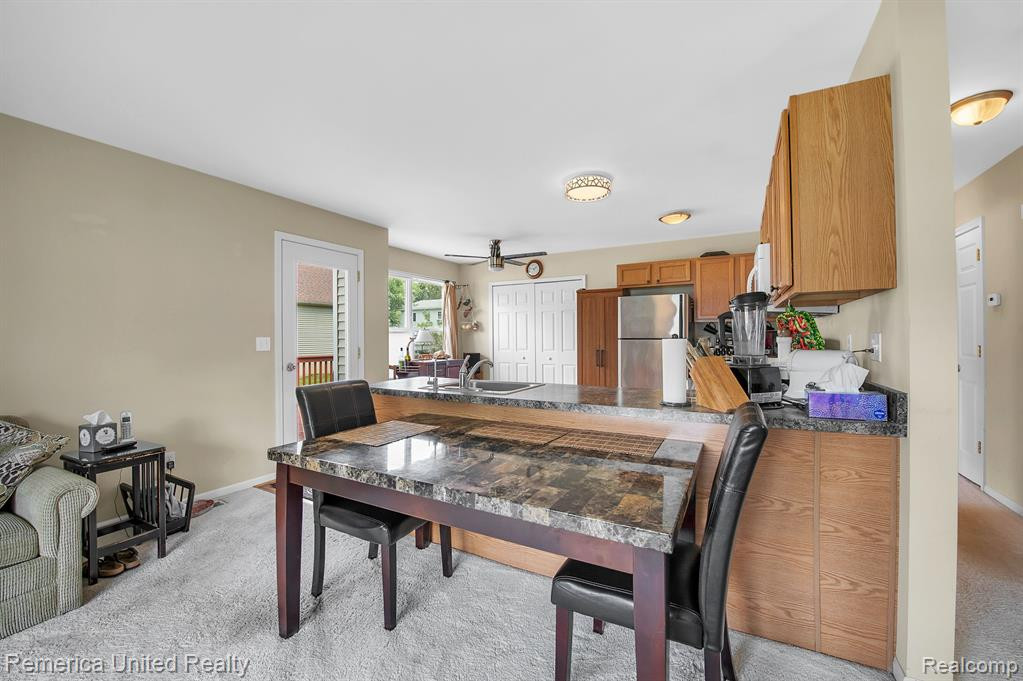 690 6 MILE Road, Whitmore Lake, MI 48189 — Photo 21