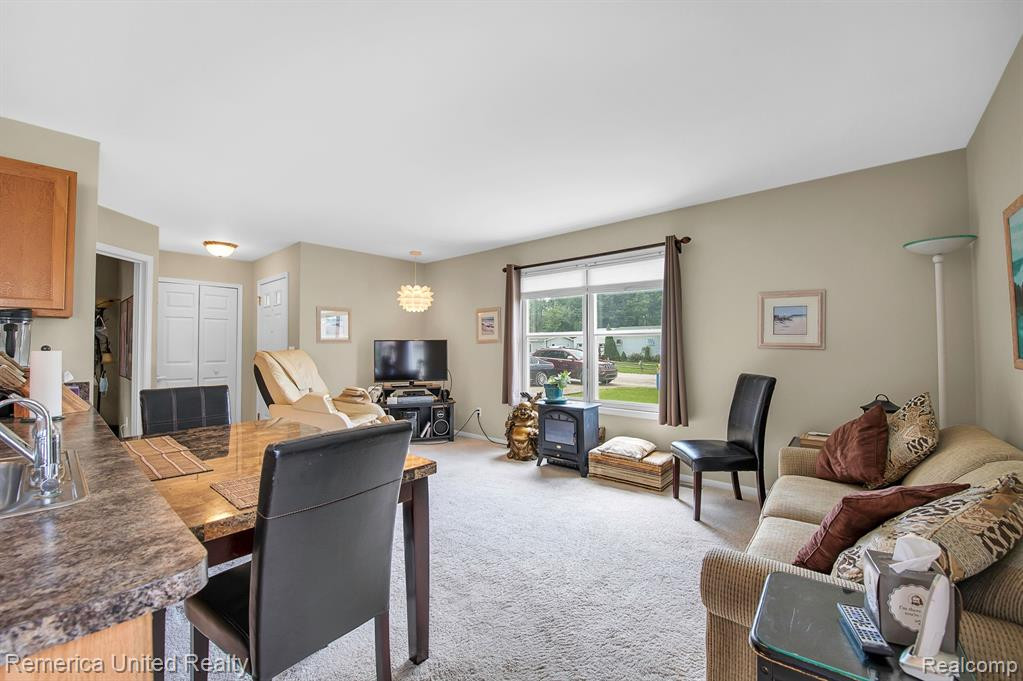 690 6 MILE Road, Whitmore Lake, MI 48189 — Photo 22