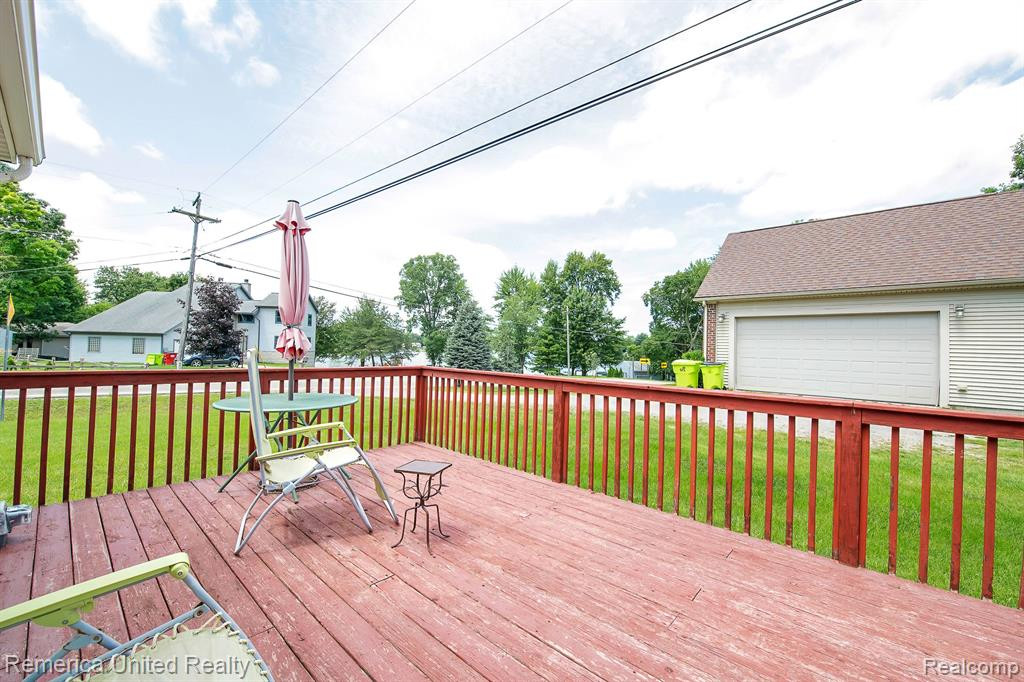 690 6 MILE Road, Whitmore Lake, MI 48189 — Photo 35