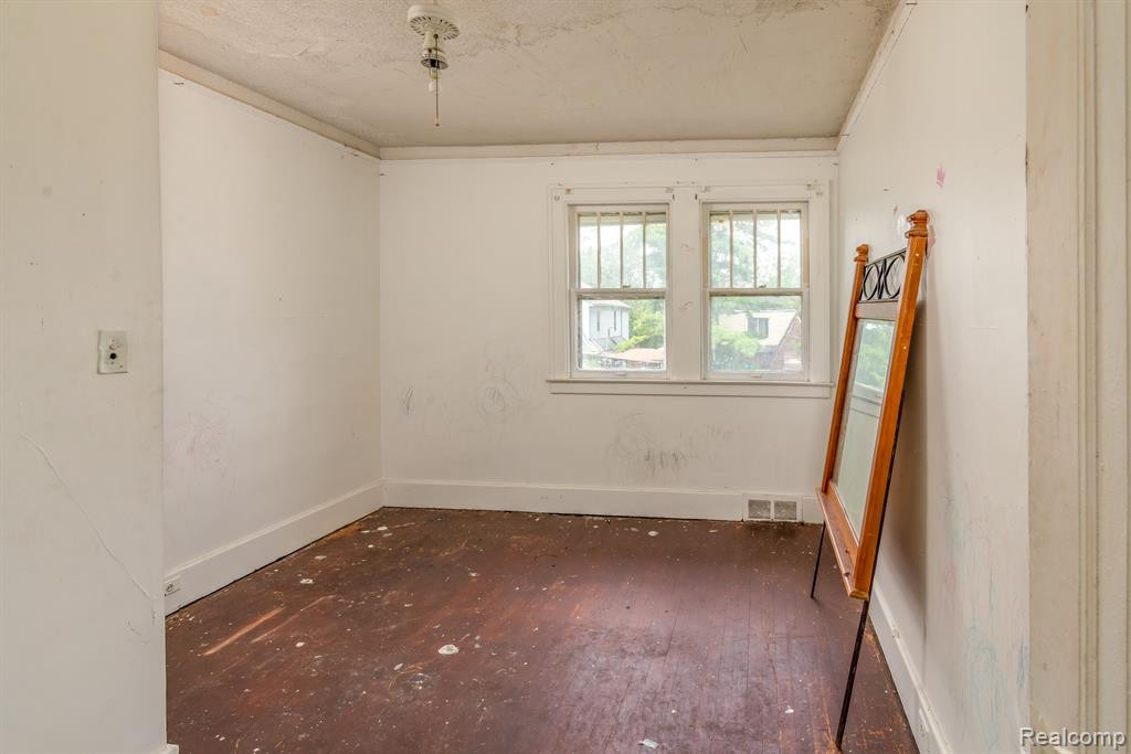 401 W GREENDALE, Highland Park, MI 48203 — Photo 12