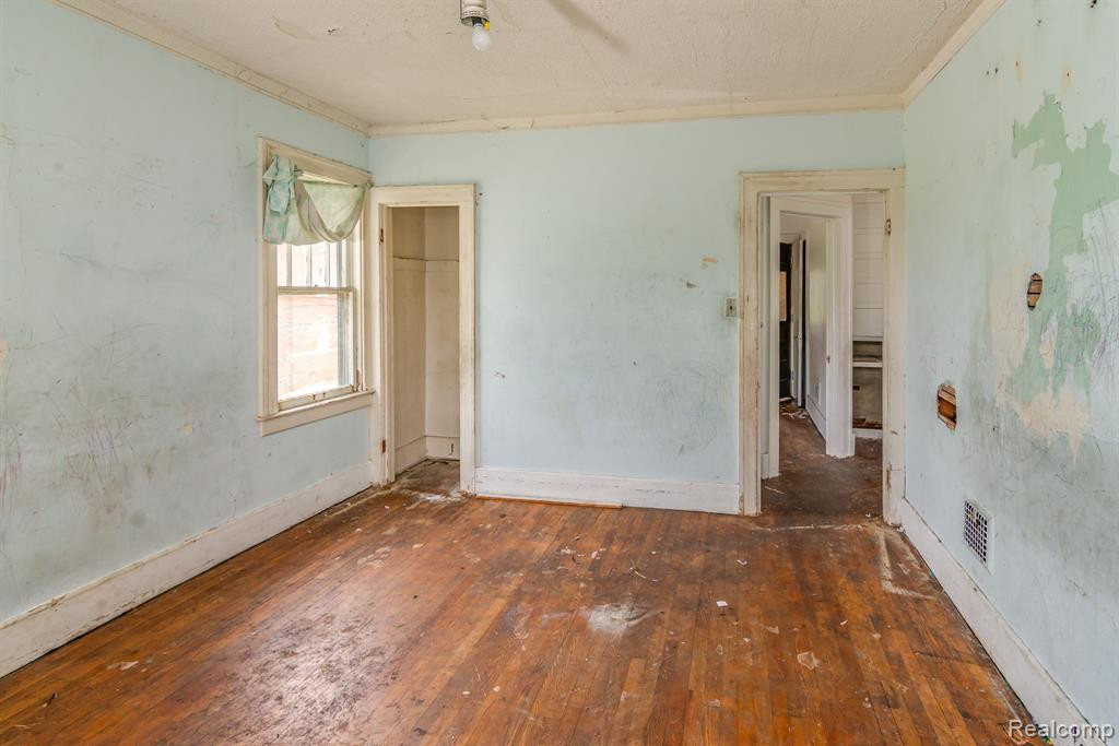 401 W GREENDALE, Highland Park, MI 48203 — Photo 14