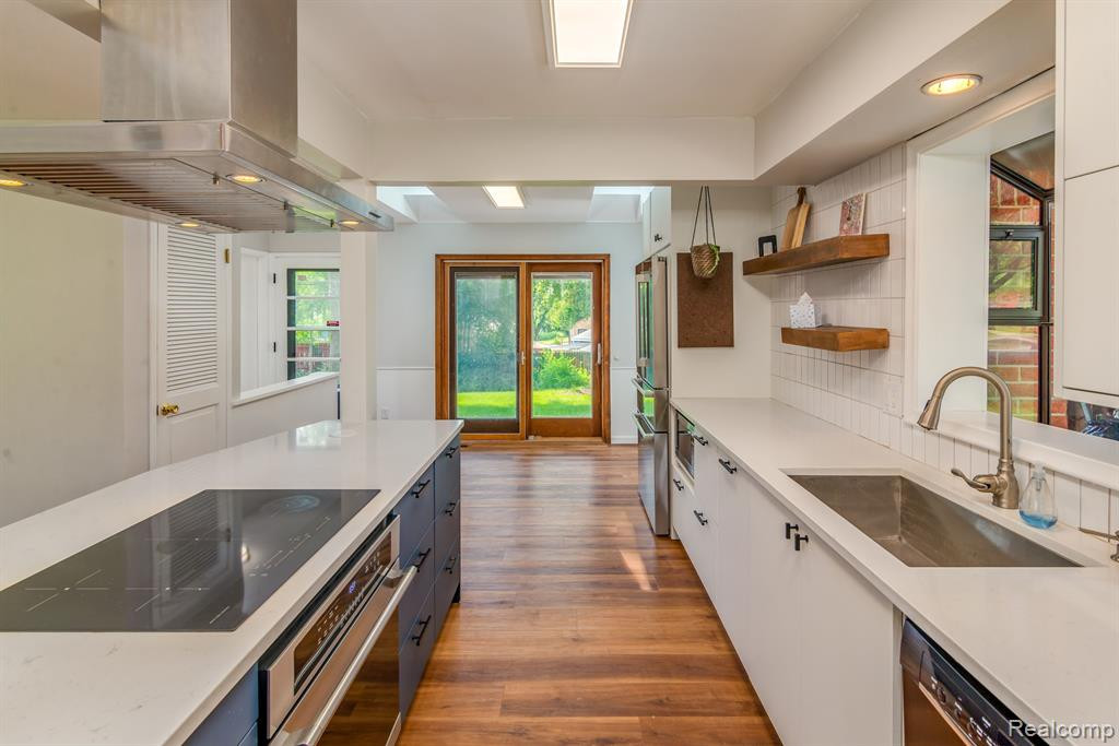 3 BRISTOL Ct, Ann Arbor, MI 48104 — Photo 9