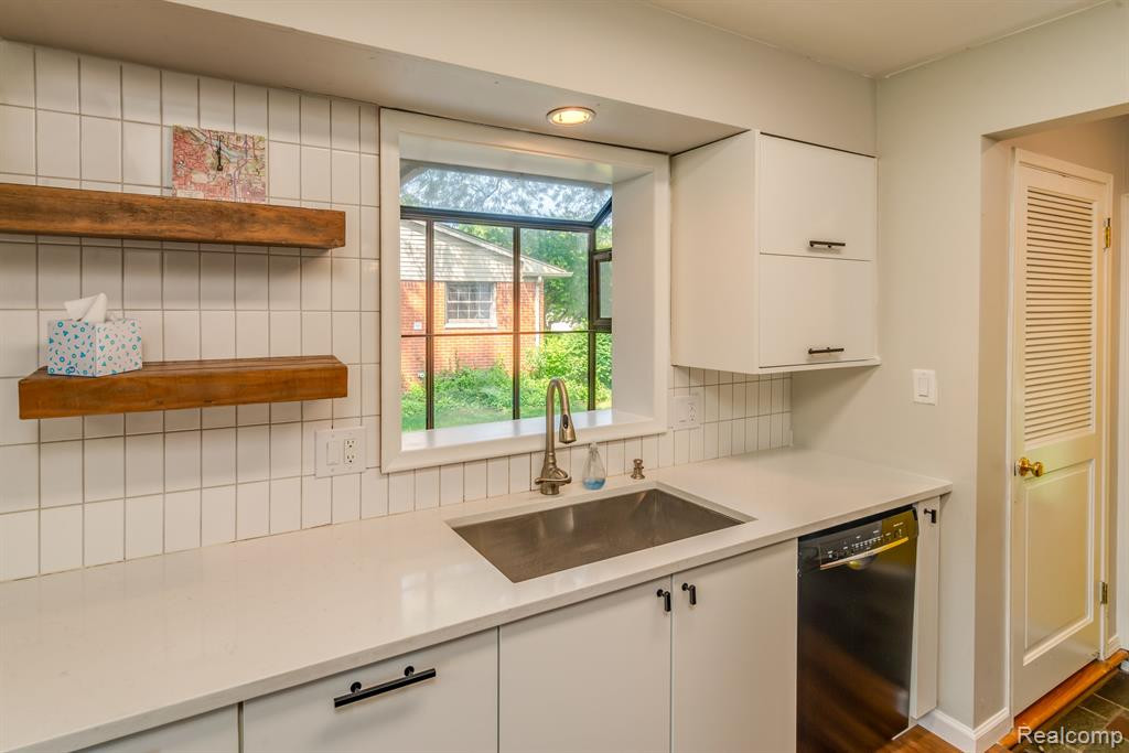 3 BRISTOL Ct, Ann Arbor, MI 48104 — Photo 10
